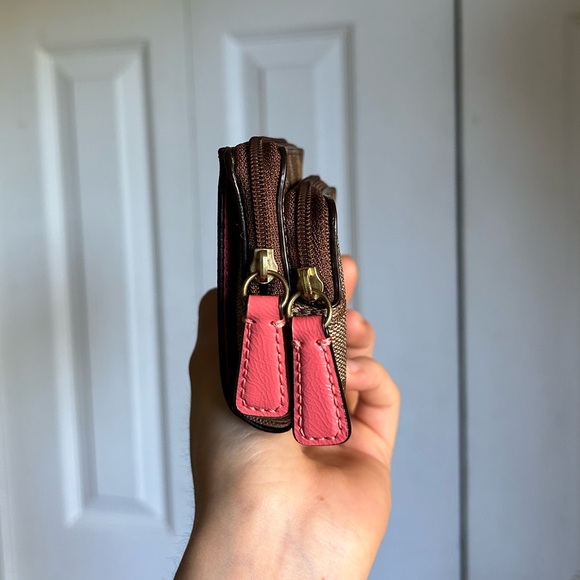 Coach Small Card Wallet - Picture 4 of 6